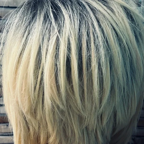 NDE Premium Blend Long Pixie Cut Ombré Platinum Blonde Black Shake N Go Wig - Picture 2 of 4